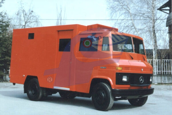 1980 MB 608D