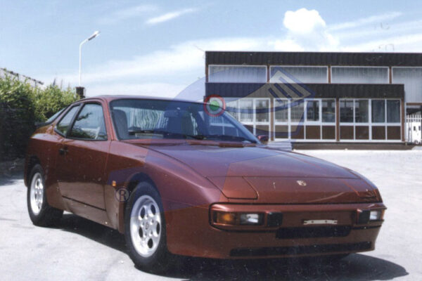 1983 PORCHE 944