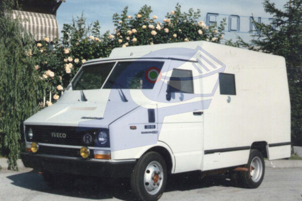 1989 IV DAILY 35