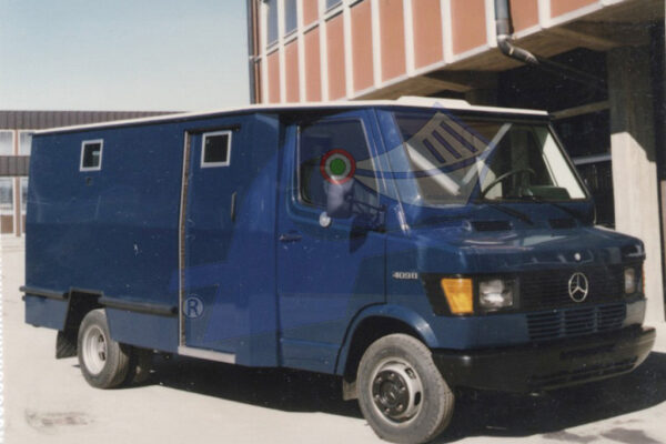1990 MB 409D