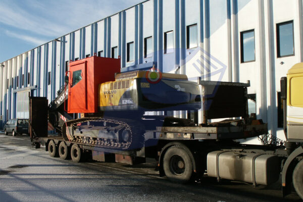 2004 VOLVO ESCAVATORE