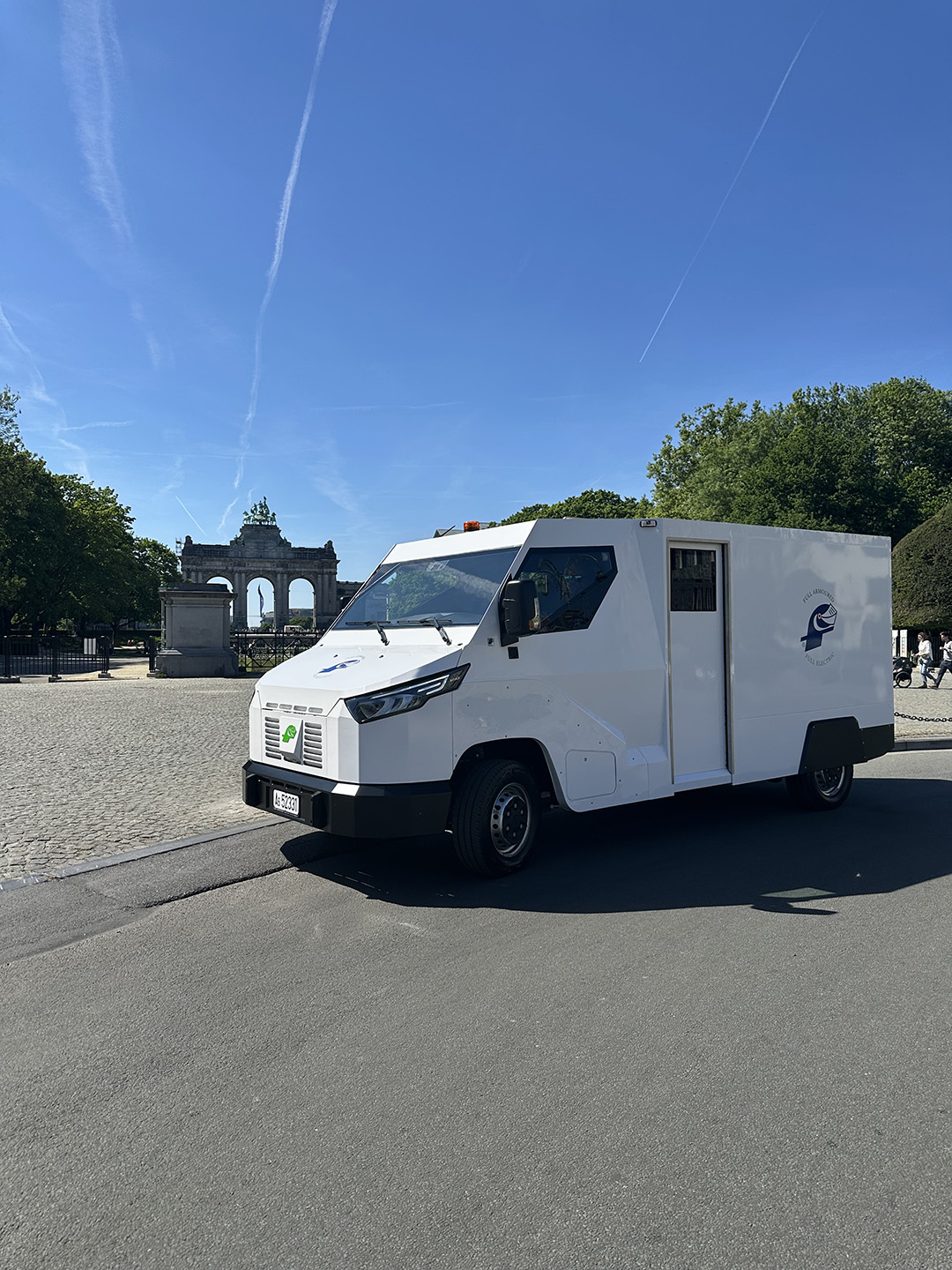 THE FULLY ELECTRIC ARMOURED VEHICLE PRESENTED AT THE ESTA CONFERENCE 2025